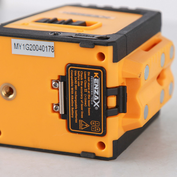 تراز لیزری کنزاکس مدل KLL-3180